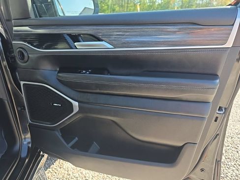 Used 2024 Jeep Wagoneer Series II w/ Flexible Seating Group AWD/4WD image 22