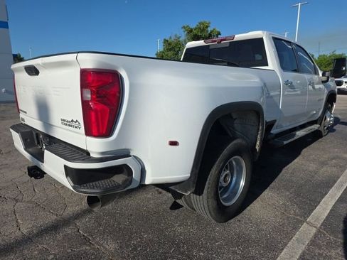 Used 2023 Chevrolet Silverado 3500 High Country AWD/4WD image 3