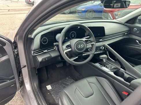 New 2026 Hyundai Elantra Limited image 10