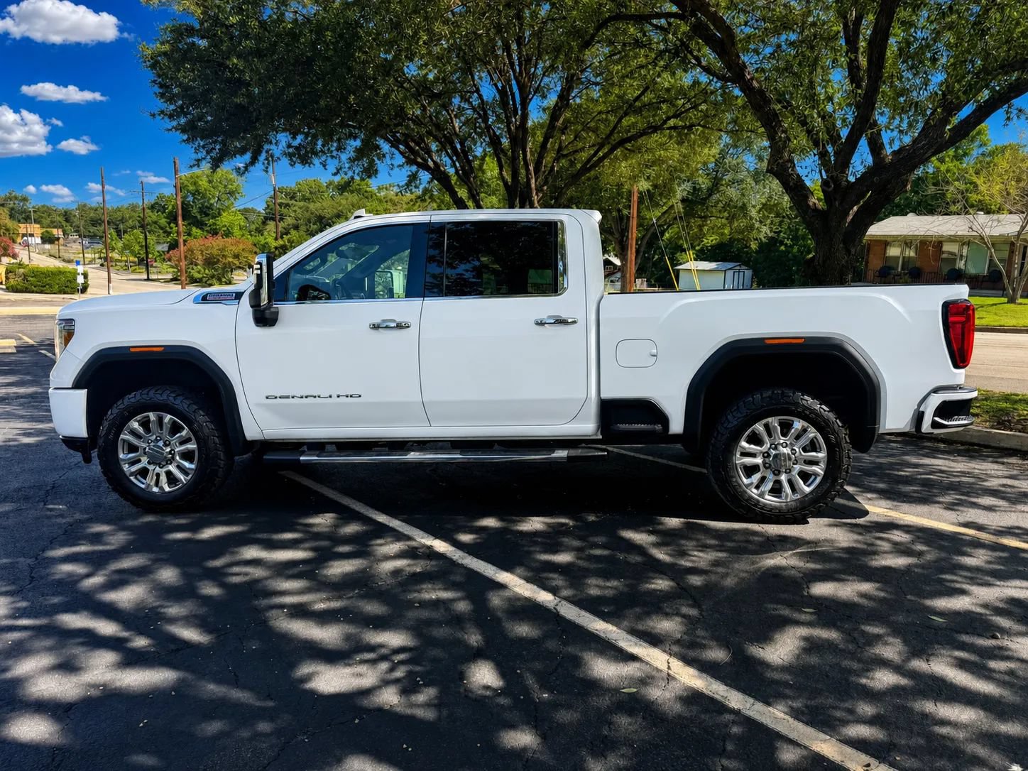 Used 2023 GMC Sierra 2500 Denali w/ Technology Package AWD/4WD image 8