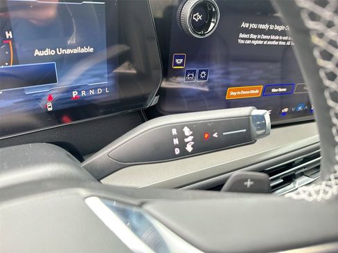 New 2026 Chevrolet Traverse LT image 23