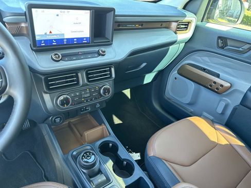 Used 2024 Ford Maverick Lariat image 25