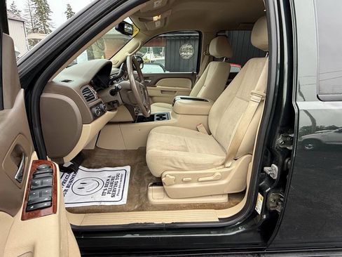 Used 2013 Chevrolet Avalanche LS AWD/4WD image 10