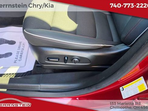 Used 2023 Chevrolet TrailBlazer RS FWD image 13