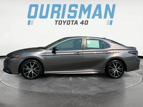 Used 2024 Toyota Camry SE FWD image 4