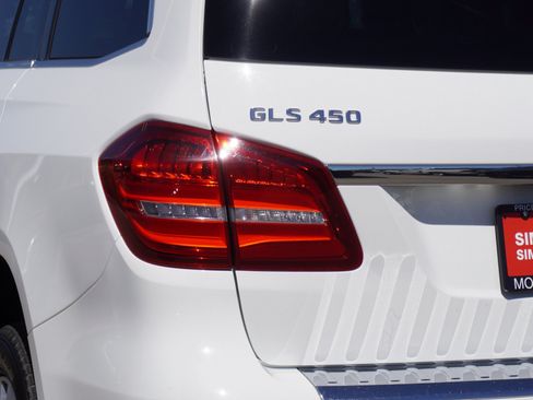 Used 2017 Mercedes-Benz GLS 450 4MATIC image 8