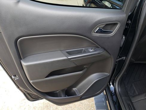 Used 2022 Chevrolet Colorado LT w/ Luxury Package image 24