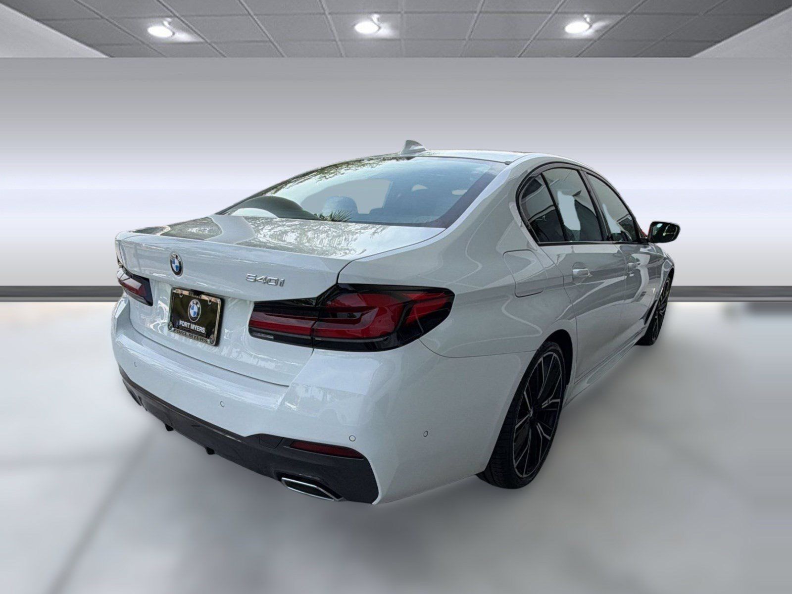 Used 2022 BMW 540i w/ Executive Package RWD image 9