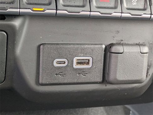 Used 2024 Chevrolet Silverado 1500 Custom Trail Boss image 19