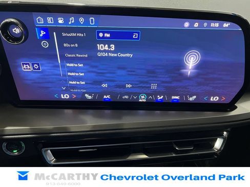 Used 2025 Chevrolet Traverse LT w/ Midnight/Sport Edition FWD image 19
