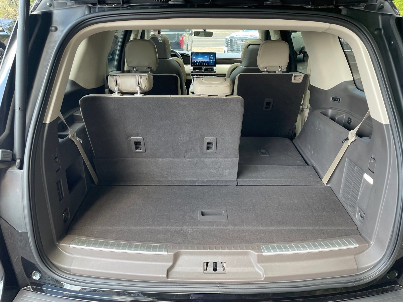 Used 2024 Lincoln Navigator Reserve AWD/4WD image 41