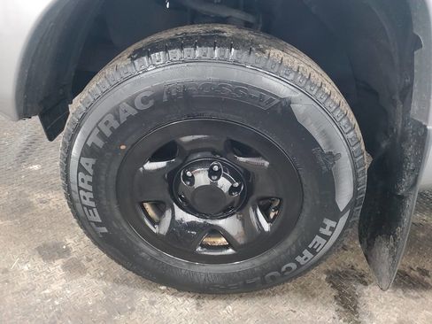 Used 2014 Toyota Tacoma 4x4 Access Cab V6 w/ SR5 Package image 18