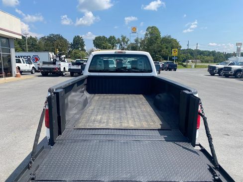 Used 2015 Ford F250 XL w/ Power Equipment Group AWD/4WD image 31