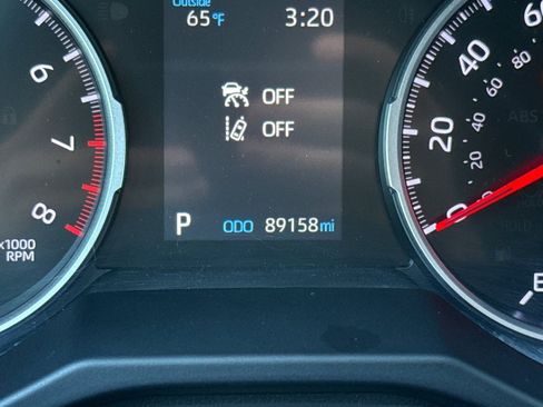 Used 2021 Toyota RAV4 LE w/ Carpet Mat Package (TMS) image 28