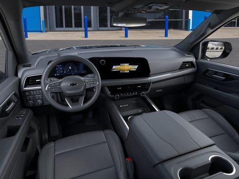 New 2026 Chevrolet Suburban RST AWD/4WD image 16