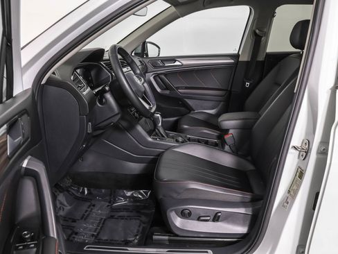 Used 2024 Volkswagen Tiguan Wolfsburg Edition AWD/4WD image 6