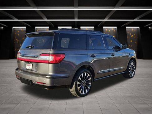 Used 2021 Lincoln Navigator Reserve w/ Luxury Package image 4