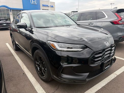 Used 2027 Honda HR-V Sport image 4