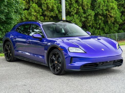 New 2025 Porsche Taycan 4 Cross Turismo image 9