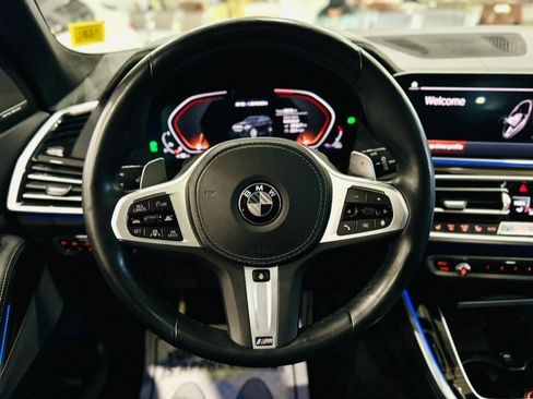 Used 2020 BMW X5 M50i image 26