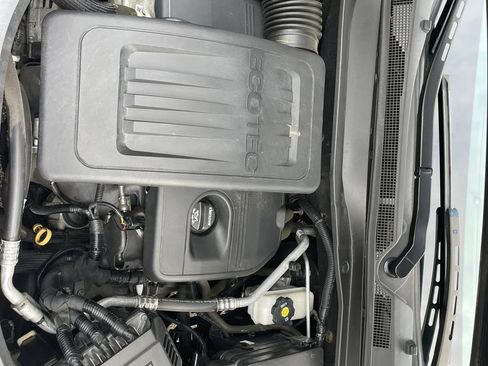 Used 2017 Chevrolet Equinox LT FWD image 19
