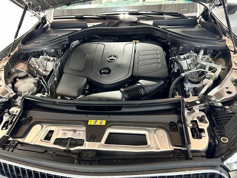 Used 2024 Mercedes-Benz GLC 300 4MATIC image 41