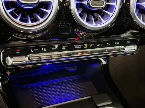 Used 2023 Mercedes-Benz CLA 250 4MATIC image 23