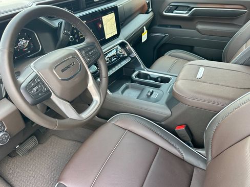 New 2026 GMC Sierra 2500 Denali w/ Technology Package AWD/4WD image 11