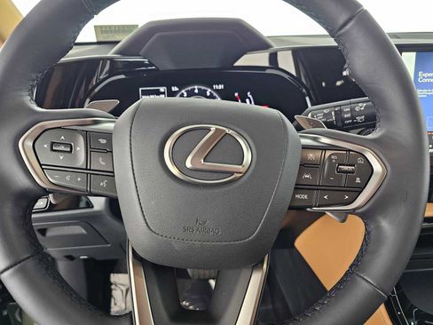 Certified 2025 Lexus NX 250 FWD w/ Premium Package image 22