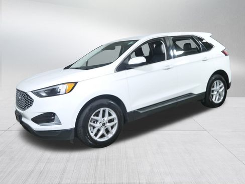 Used 2024 Ford Edge SEL image 3