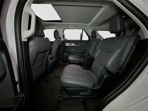 New 2026 Ford Explorer Active w/ Active Comfort Package image 15