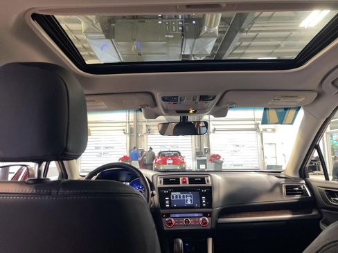 Used 2017 Subaru Outback 2.5i Limited image 7