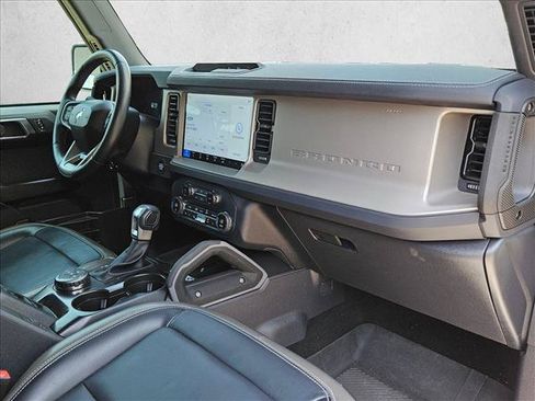 Used 2025 Ford Bronco Outer Banks AWD/4WD image 22