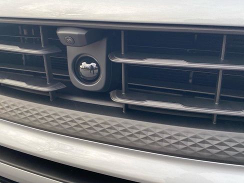 Certified 2025 Porsche Macan image 27