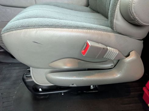 Used 2024 Chevrolet Express 2500 w/ Driver Convenience Package RWD image 23
