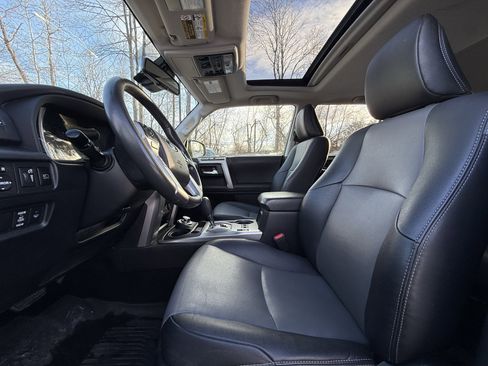 Used 2022 Toyota 4Runner SR5 Premium w/ Moonroof Package image 25