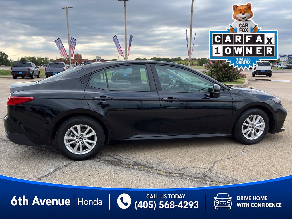 Used 2025 Toyota Camry LE FWD image 4