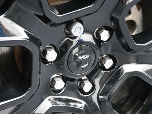 Used 2021 RAM 1500 Laramie w/ Night Edition image 32