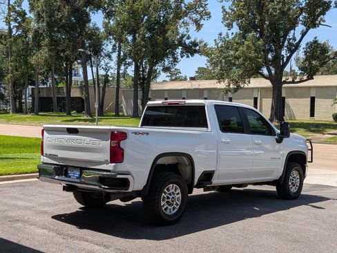 Used 2023 Chevrolet Silverado 2500 LT w/ Advanced Trailering Package AWD/4WD image 5