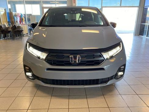 Used 2025 Honda Odyssey Sport-L image 3