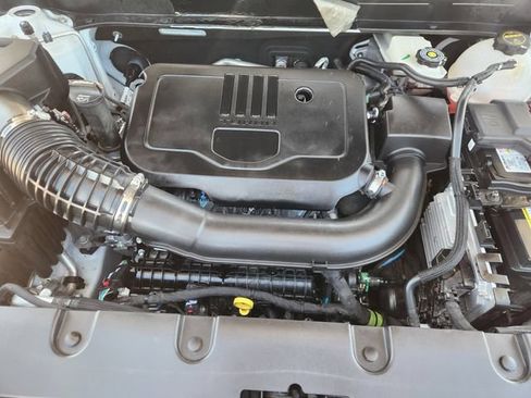 Used 2025 Chevrolet Blazer LT FWD image 32