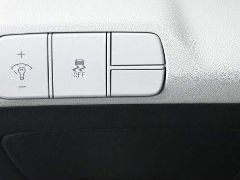 New 2026 Hyundai Elantra Limited image 24