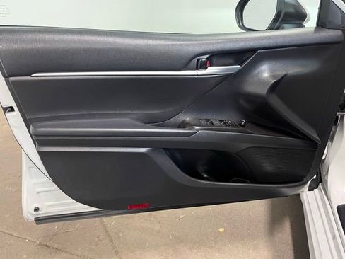 Used 2023 Toyota Camry SE FWD image 19