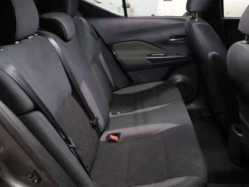 Used 2020 Nissan Kicks SV image 13