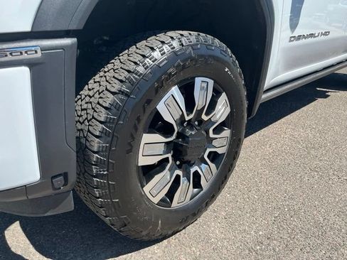 Certified 2026 GMC Sierra 3500 Denali w/ Denali Reserve Package AWD/4WD image 10