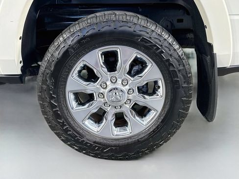 Used 2022 RAM 2500 Limited AWD/4WD image 35