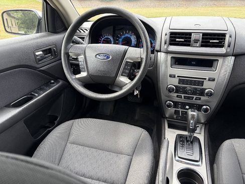 Used 2010 Ford Fusion SE FWD image 9