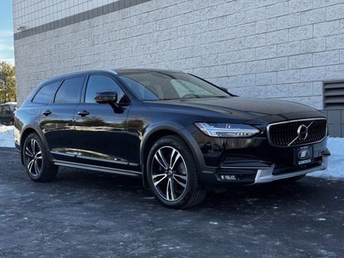 Used 2019 Volvo V90 T5 Cross Country w/ Protection Package Premier image 4