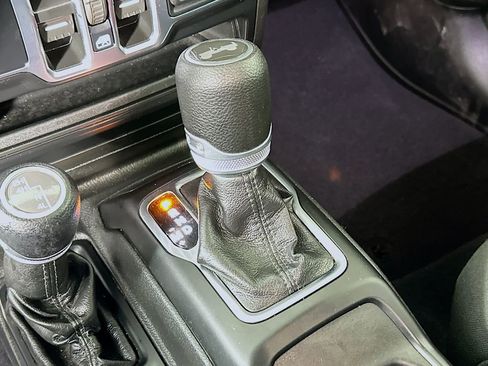 Certified 2022 Jeep Wrangler Unlimited Sport image 27