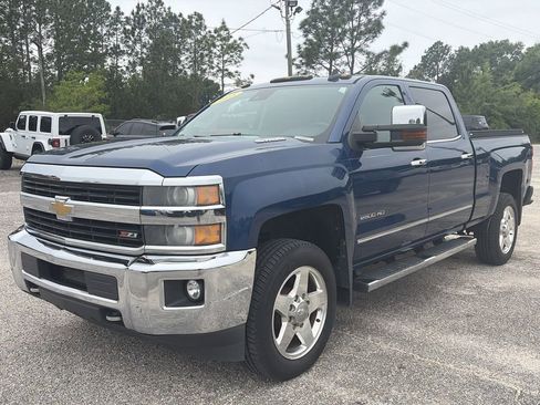 Used 2015 Chevrolet Silverado 2500 LTZ w/ Duramax Plus Package AWD/4WD image 2